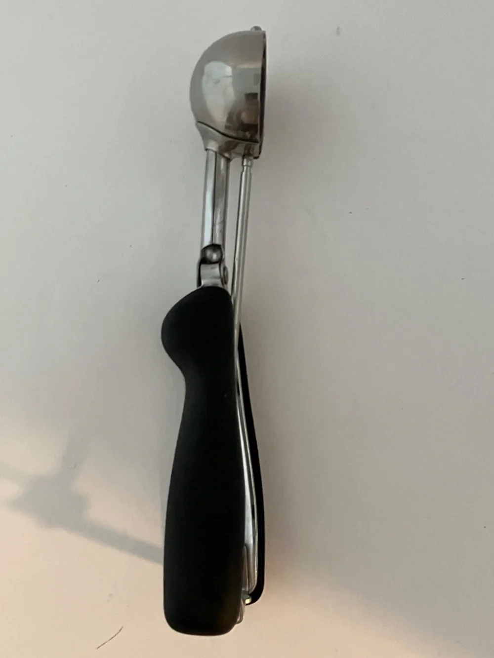 OXO 1189660 Good Grips Cookie Scoop, Medium 1 1/2 Tbsp, Stainless Steel MINT